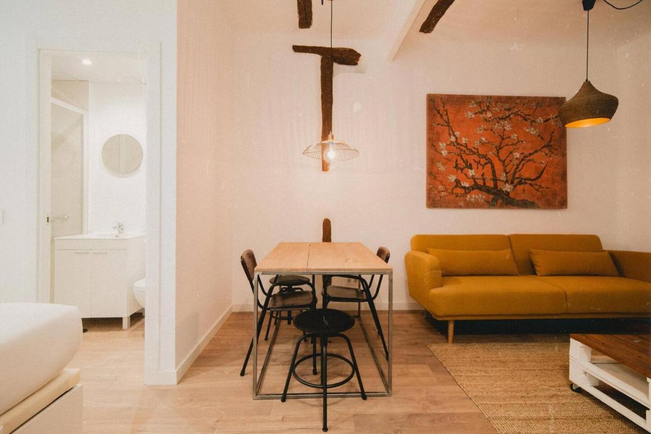 Charming Design Apartment Reina Sofia Madri Exterior foto